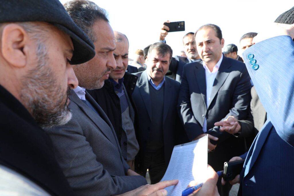 1735888524001 امکان سنجی احداث مخزن تعدیل فشار آب شهر سین برخوار
